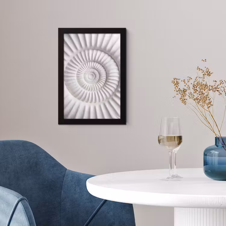 Schelp - Spiraal - Wit fotolijst zwart zonder passe partout klein -sfeer4