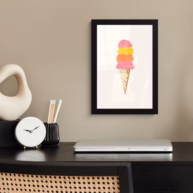 Schepijs - Hoorntje - Illustratie - Minimalistisch fotolijst zwart zonder passe partout klein -sfeer1