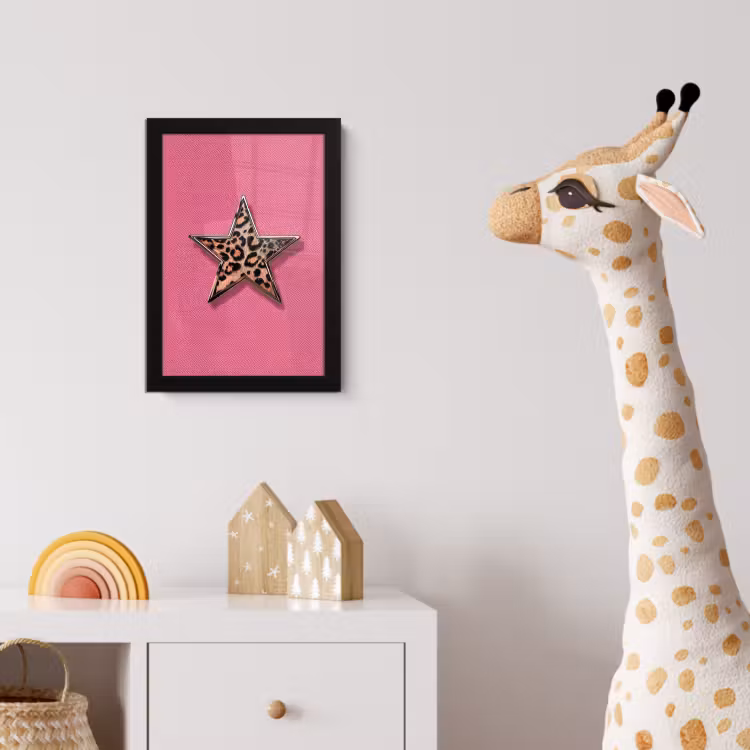 Ster - Luipaard - Print - Roze fotolijst zwart zonder passe partout klein -usfeer4_kinderkamer