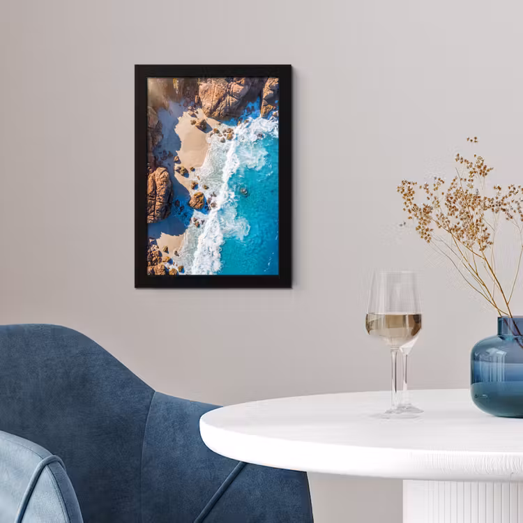 Strand - Zee - Rotsen - Natuur - Blauw fotolijst zwart zonder passe partout klein -sfeer4
