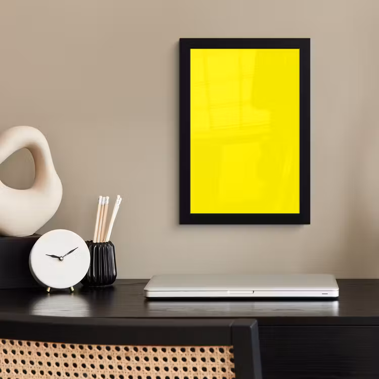 Sunshine - Glow - Geel fotolijst zwart zonder passe partout klein 224 -sfeer1