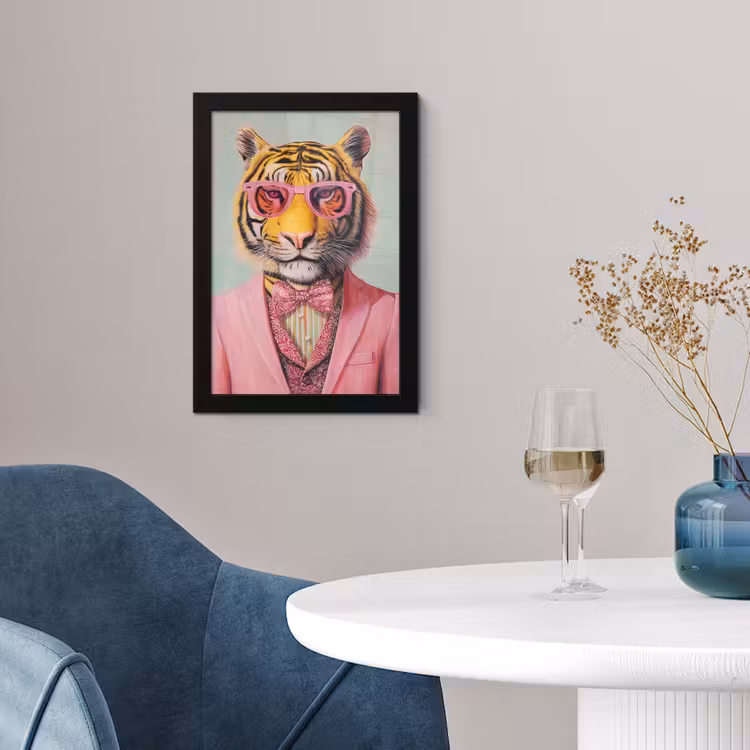 Tijger - Strik - Jasje - Roze fotolijst zwart zonder passe partout klein -sfeer4