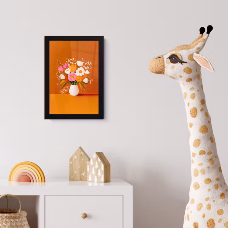 Vaas - Bloemen - Oranje fotolijst zwart zonder passe partout klein -usfeer4_kinderkamer