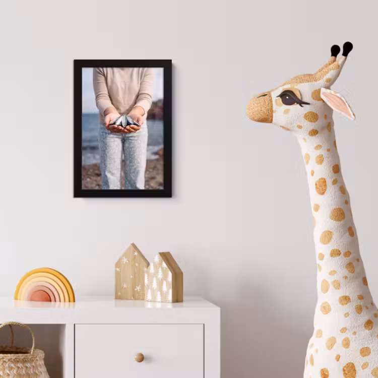 Poster met lijst - Vis - Handen - Natuur - Vis - Handen - Natuur fotolijst zwart zonder passe partout klein