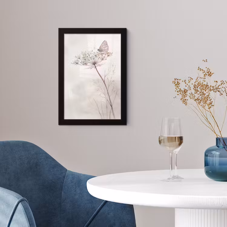 Vlinder - Bloem -Natuur - Beige fotolijst zwart zonder passe partout klein -sfeer4