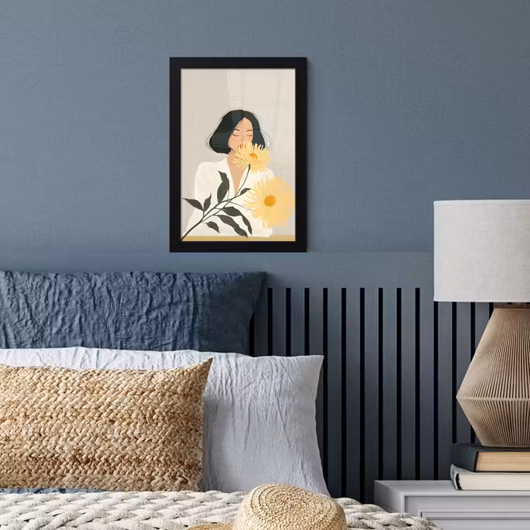 Vrouw - Bloem - Geel - Minimalistisch fotolijst zwart zonder passe partout klein -sfeer3