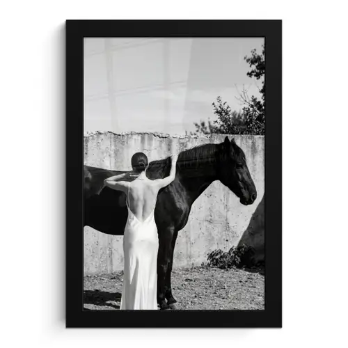 Vrouw - Paard - Artistiek fotolijst zwart zonder passe partout klein -3d