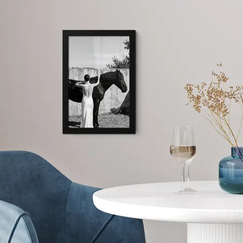 Vrouw - Paard - Artistiek fotolijst zwart zonder passe partout klein -sfeer4