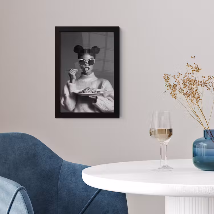 Vrouw - Pasta - Zonnebril fotolijst zwart zonder passe partout klein -sfeer4