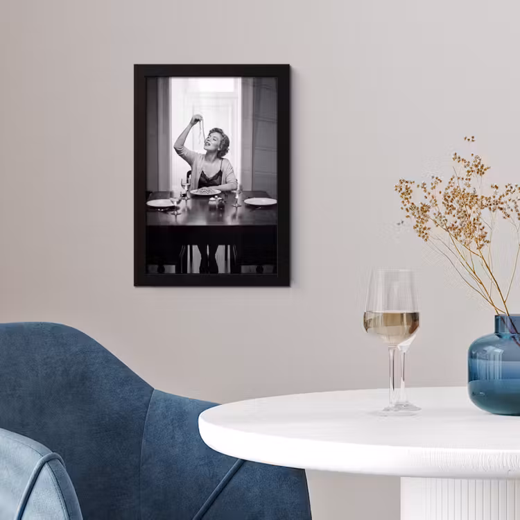 Vrouw - Spaghetti - Zwart - Wit fotolijst zwart zonder passe partout klein -sfeer4