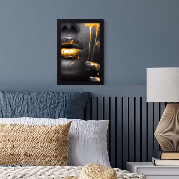 Vrouw - Zwart - Goud - Gezicht - Lippen fotolijst zwart zonder passe partout klein -sfeer3