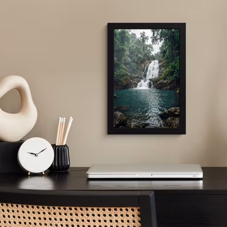 Waterfall - Forest - Nature - Greenkhgyguyg fotolijst zwart zonder passe partout klein -sfeer1