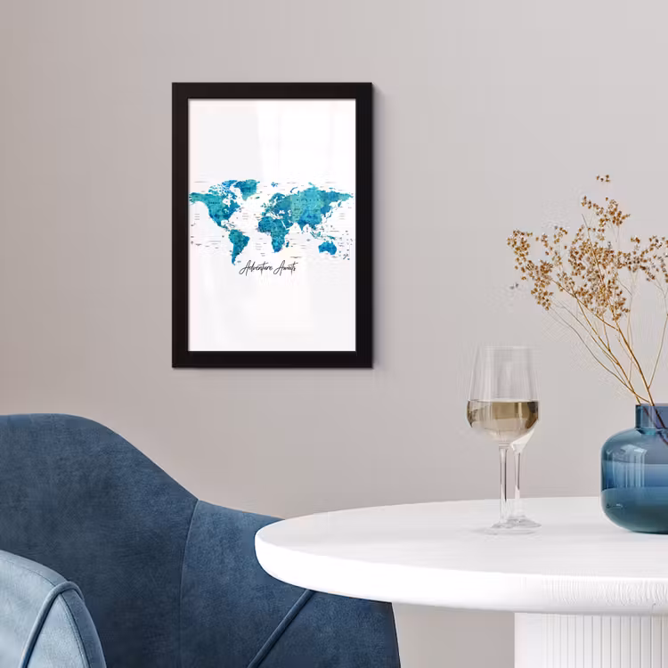 Wereldkaart - Blauw - Kleurrijk fotolijst zwart zonder passe partout klein -sfeer4