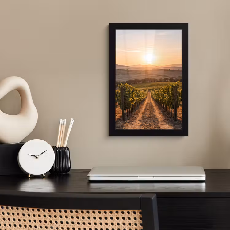 Wijngaard - Zonsondergang - Landschap fotolijst zwart zonder passe partout klein -sfeer1