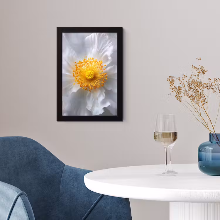 Wit - Bloem - Elegant fotolijst zwart zonder passe partout klein -sfeer4