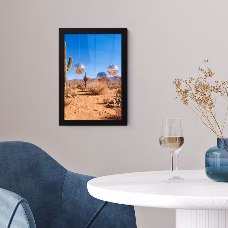 Poster met lijst - Woestijn - Spiegelbal - Kunst - Woestijn - Spiegelbal - Kunst fotolijst zwart zonder passe partout klein