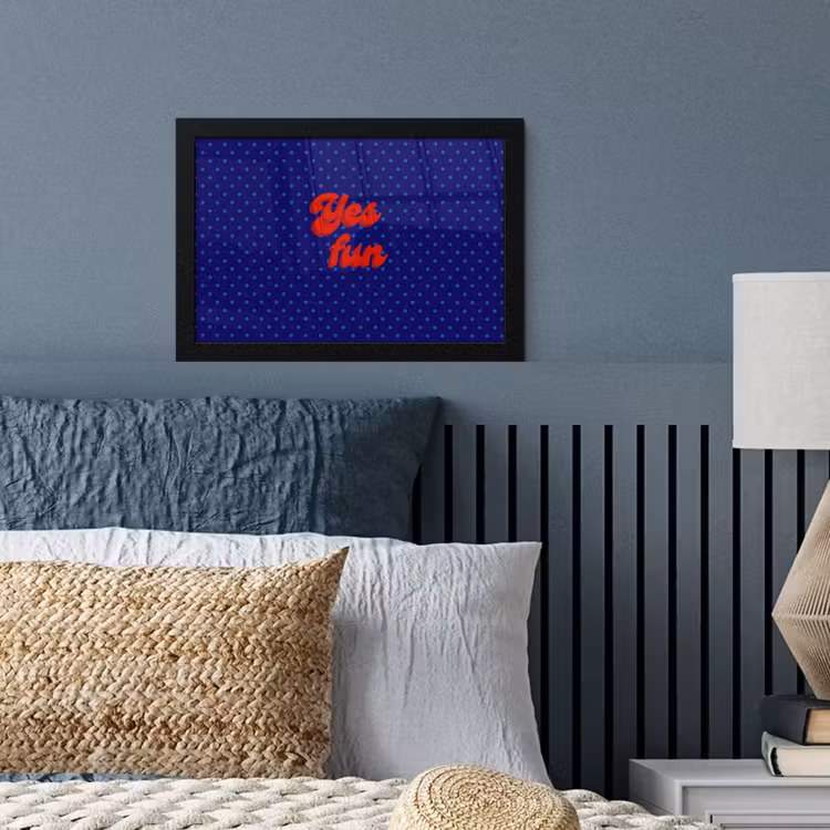 Yes fun - Rood - Blauw - Stippen fotolijst zwart zonder passe partout klein -sfeer3
