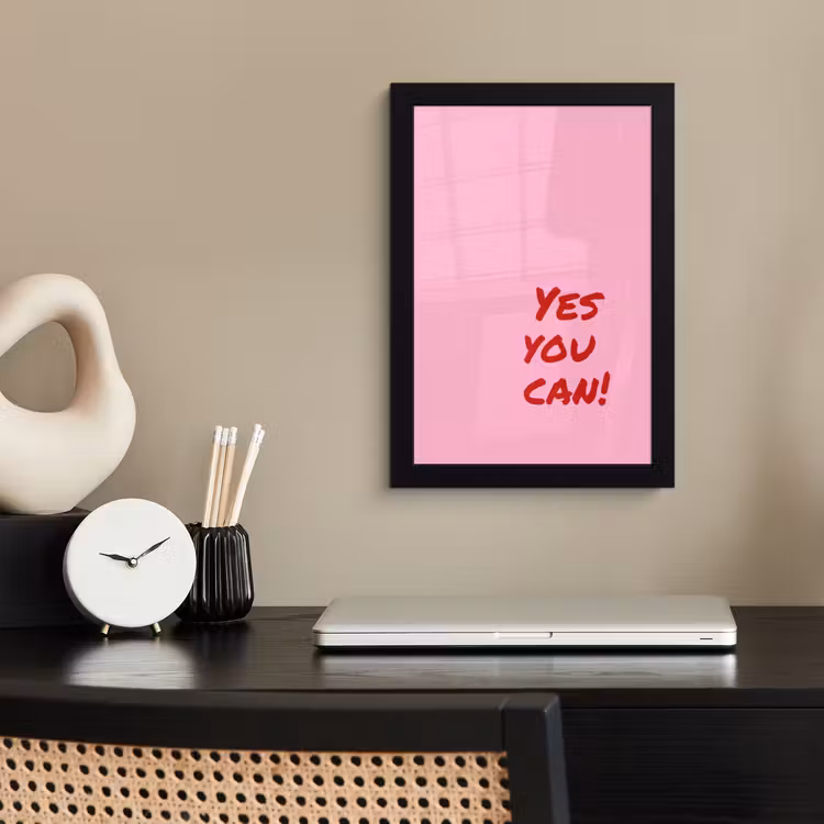 Yes you can do it - Rood - Roze fotolijst zwart zonder passe partout klein -sfeer1
