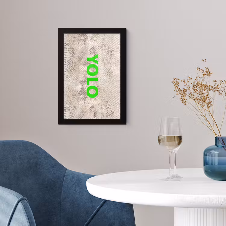 YOLO - Groen - Neon - Slangenprnt fotolijst zwart zonder passe partout klein -sfeer4
