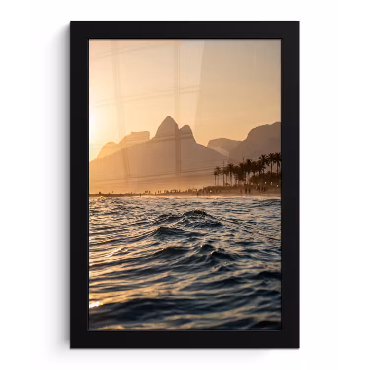 Zee - Golven - Zonsondergang - Kust - Goud fotolijst zwart zonder passe partout klein -3d