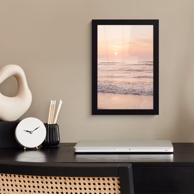 Zon - Strand - Roze fotolijst zwart zonder passe partout klein -sfeer1
