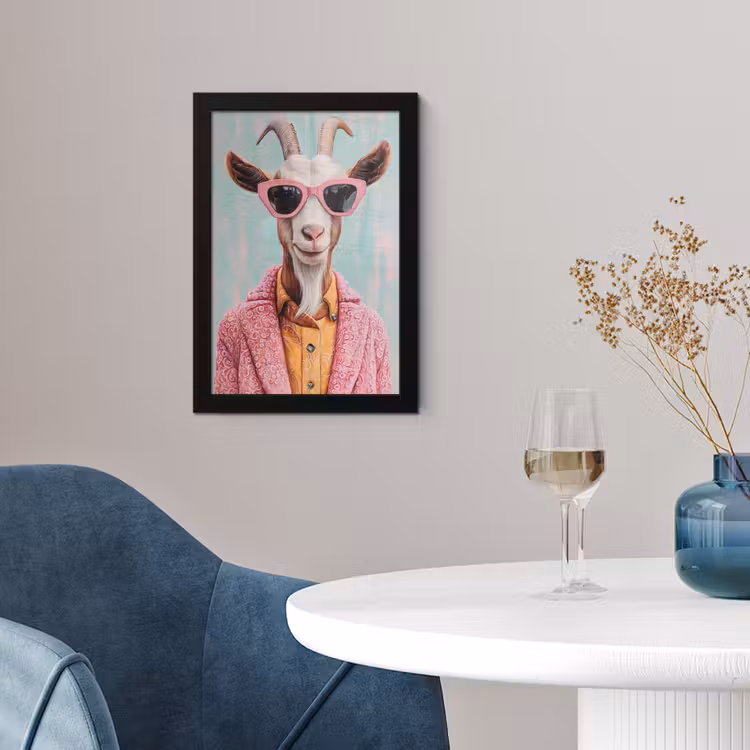 Zonnebril - Roze - Geit - Horen fotolijst zwart zonder passe partout klein -sfeer4
