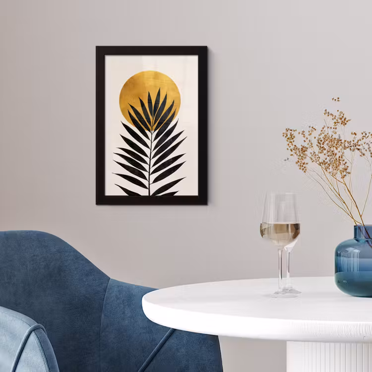 Zwart palmblad - Gouden cirkel - Beige achtergrond fotolijst zwart zonder passe partout klein -sfeer4