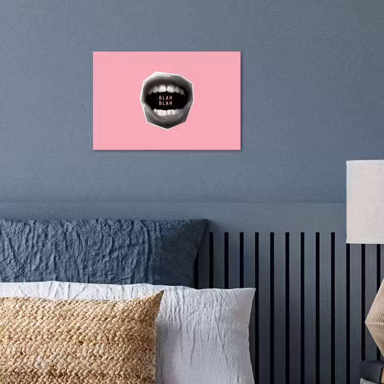 Mond - BLAH BLAH - Roze poster papier klein -sfeer2