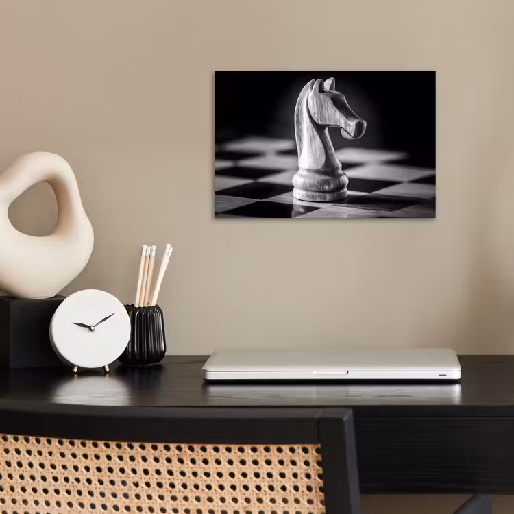 Paard - Hout - Schaalbord - Zwart poster papier klein -sfeer1