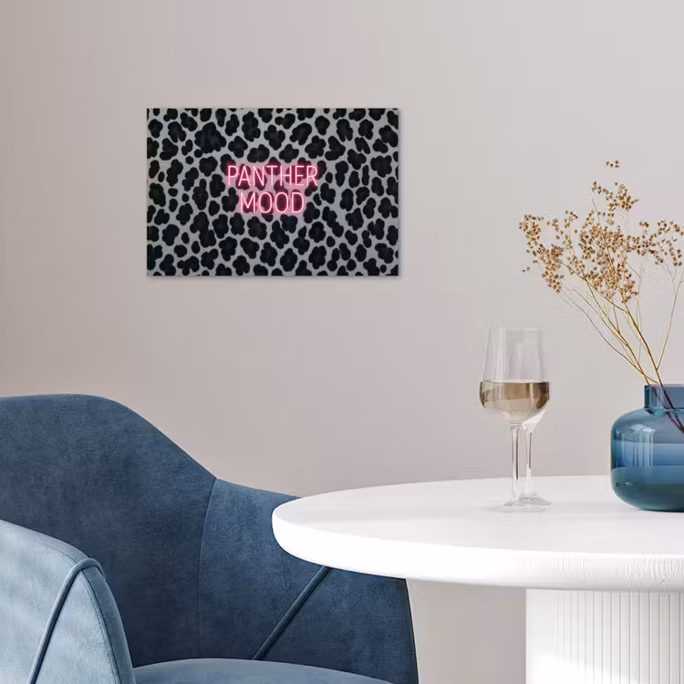 Panterprint - Zwart - Neonletters - Roze poster papier klein -sfeer3