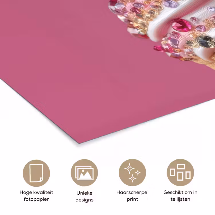 Softijs - Edelstenen - Roze - Hoorntje poster papier klein -closeup_NL