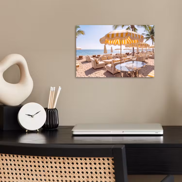 Strand - Ligbedden - Vakantie - Modern - Geel poster papier klein -sfeer1