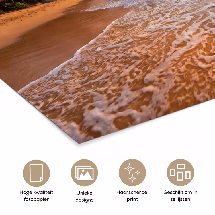 Strand - Zonsondergang - Golven - Natuur - Goud poster papier klein -closeup_NL