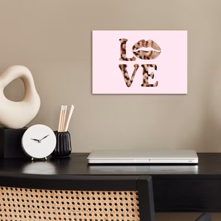 Tekst - Love - Pantervacht - Lichtroze poster papier klein -sfeer1