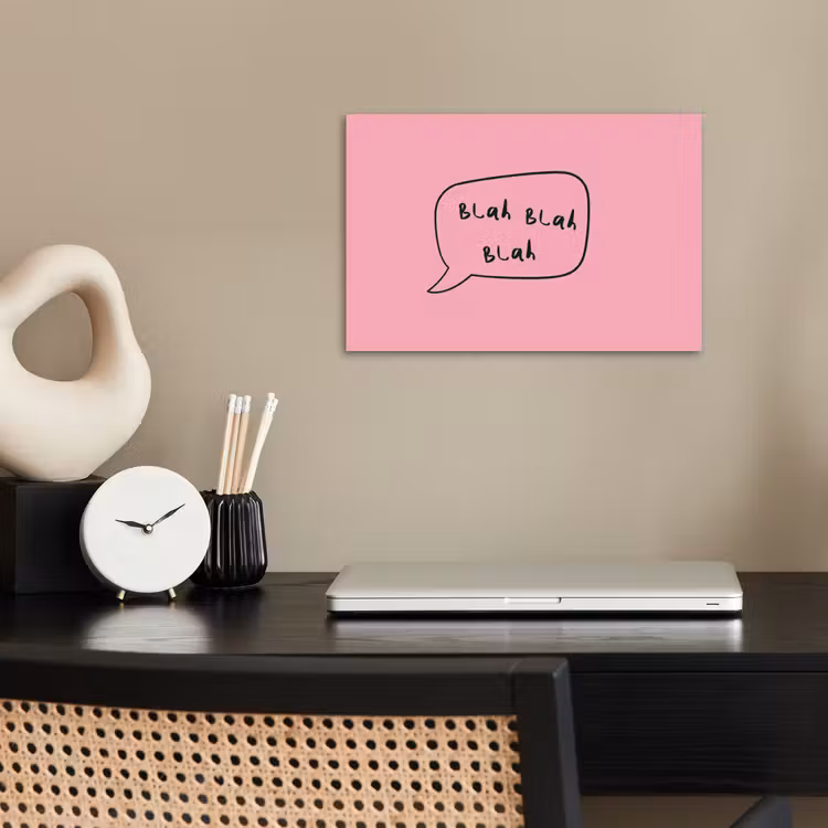 Tekstwolkje - BLAH BLAH BLAH - Roze poster papier klein -sfeer1