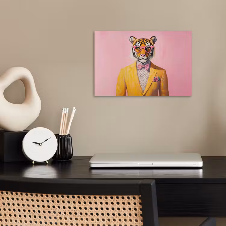 Tijger - Bril - Geel - Jasje poster papier klein -sfeer1