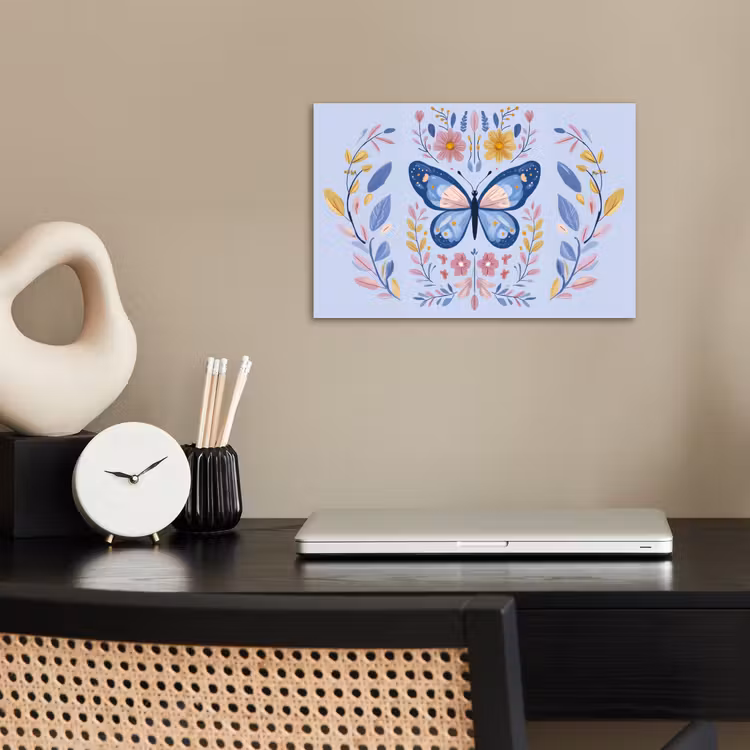 Vlinder - Lichtblauw - Sierlijk - Bloemen poster papier klein -sfeer1