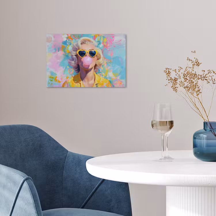 Vrouw - Blond - Roze kauwgom - Kleurrijk - Pastel poster papier klein -sfeer3