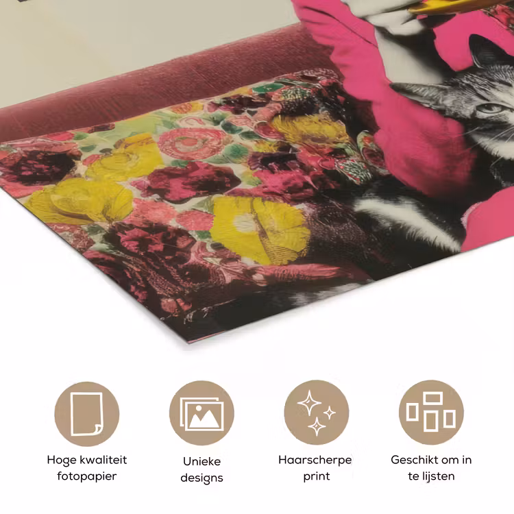 Vrouw - Kat - Bloemen - Kopje - Retro poster papier klein -closeup_NL