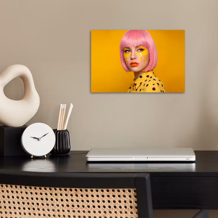 Vrouw - Portret - Abstract - Kleurrijk - Geel poster papier klein -sfeer1