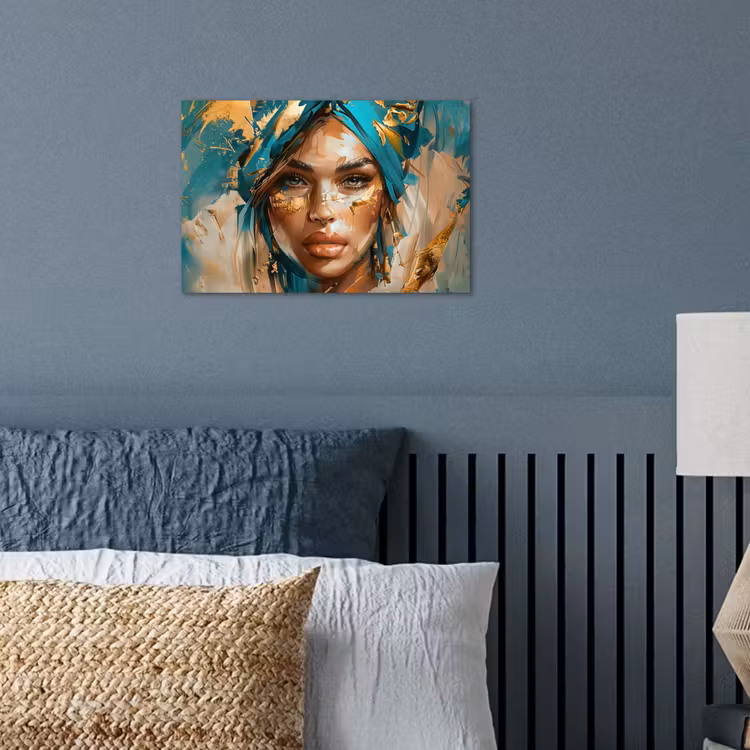 Vrouw - Portret - Goud - Luxe - Blauw poster papier klein -sfeer2