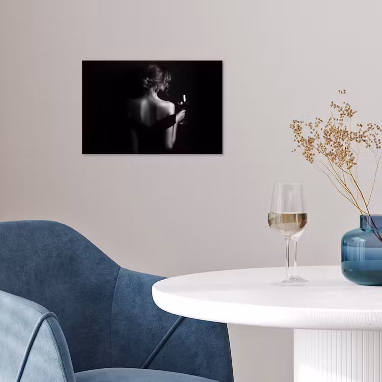 Vrouw - Wijn - Jurk poster papier klein -sfeer3