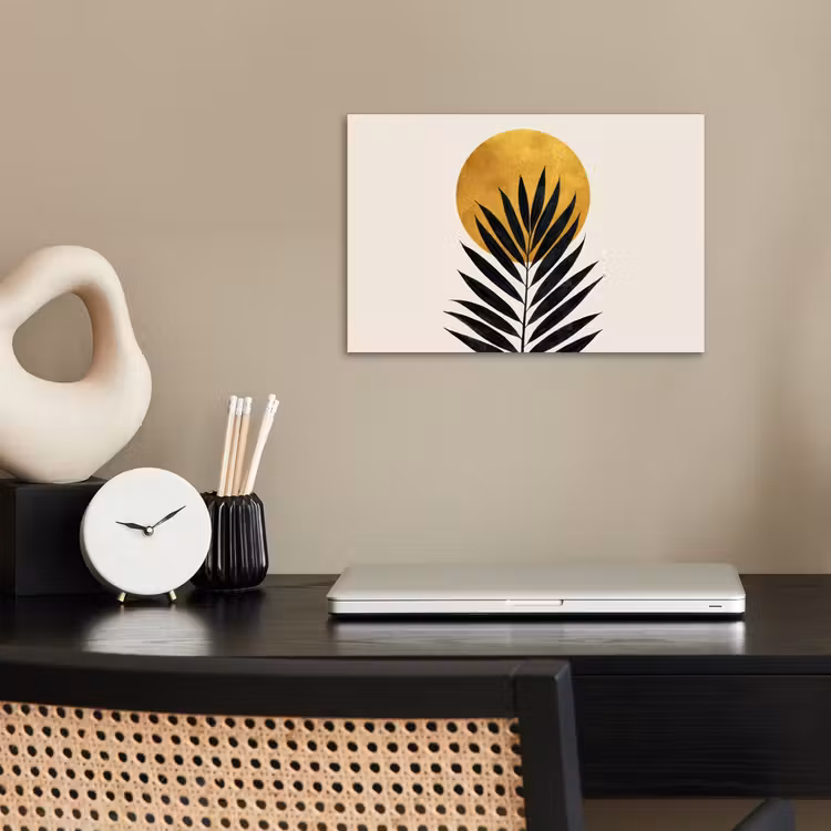 Zwart palmblad - Gouden cirkel - Beige achtergrond poster papier klein -sfeer1