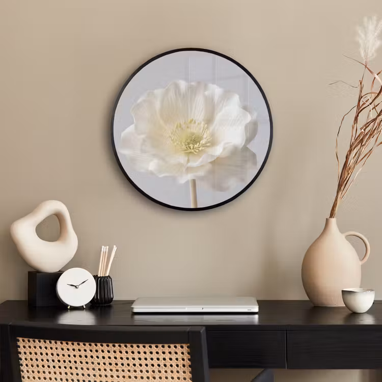 Bloem - Minimalistisch -Wit Fotolijst rond zonder passe partout klein -sfeer1