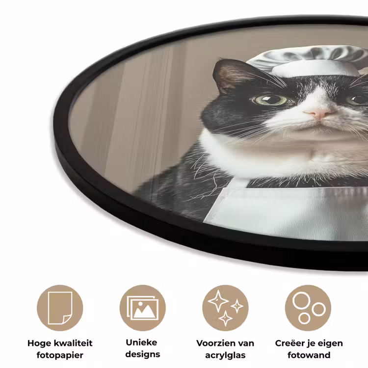 Kat - Kokskleding - Zwart - Wit Fotolijst rond zonder passe partout klein -closeup_NL