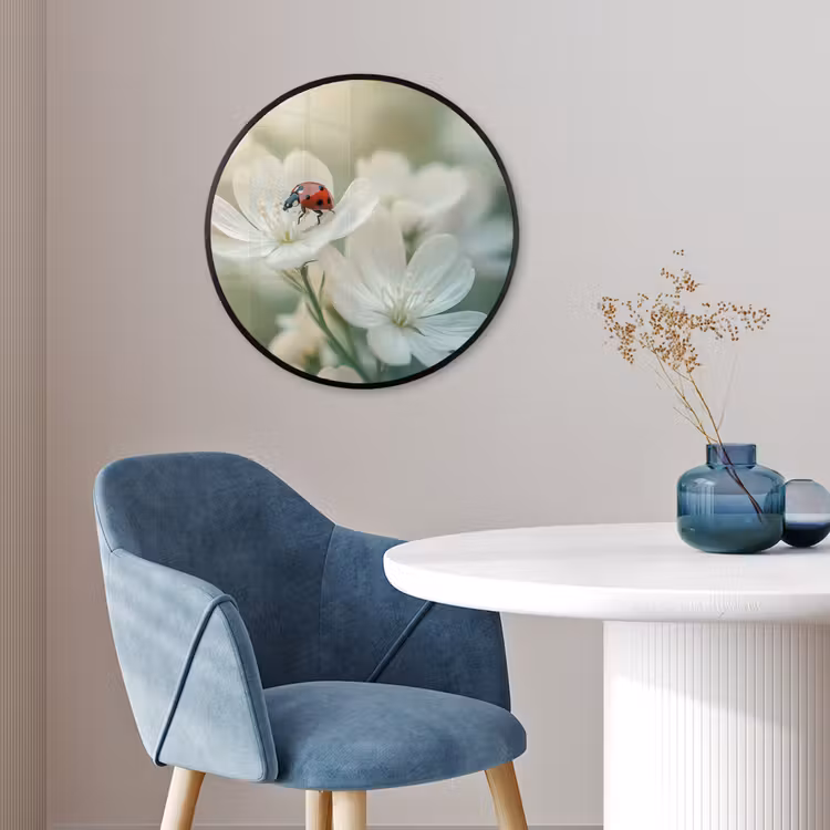Lieveheersbeestje - Bloemen - Wit Fotolijst rond zonder passe partout klein -sfeer2