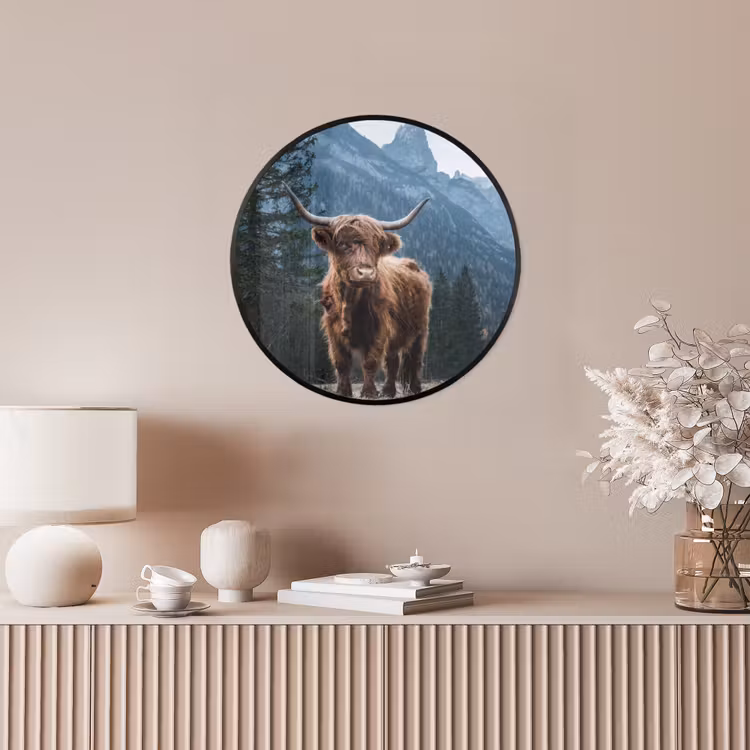 Schotse hooglander - Berg - Landschap - Bomen - Koe - Natuur Fotolijst rond zonder passe partout klein -sfeer3