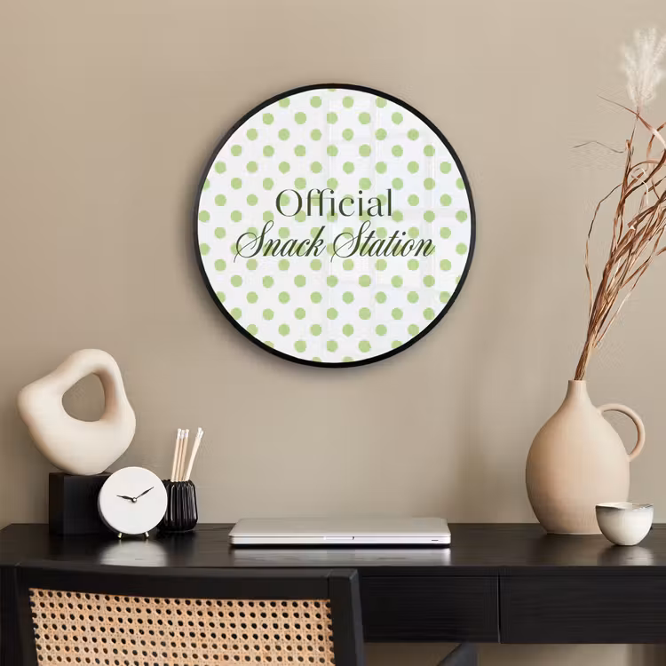 Snack Station - Groen - Stippen Fotolijst rond zonder passe partout klein -sfeer1