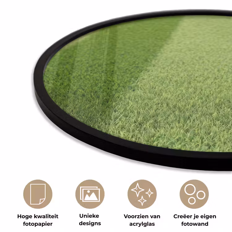 Voetbal - Grasveld - Sport - Groen Fotolijst rond zonder passe partout klein -closeup_NL