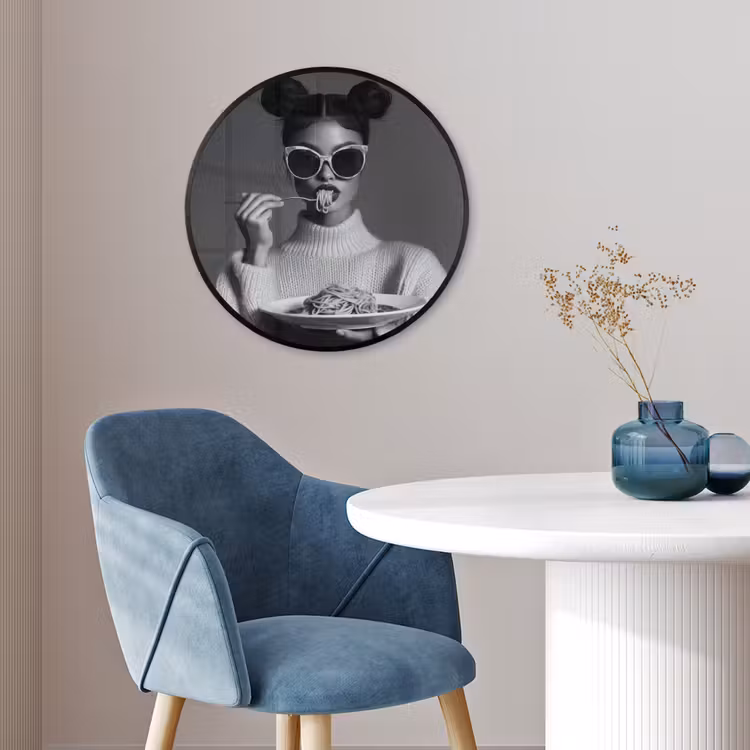 Vrouw - Pasta - Zonnebril Fotolijst rond zonder passe partout klein -sfeer2